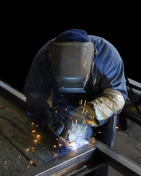 Proceso de soldadura — Control de calidad en cada unión — Metalworks Energy